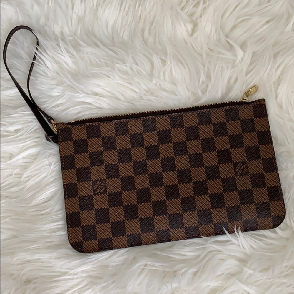 ✨ SALE ONLY TODAY ✨ NEVERFULL MM Wristlet Pouch